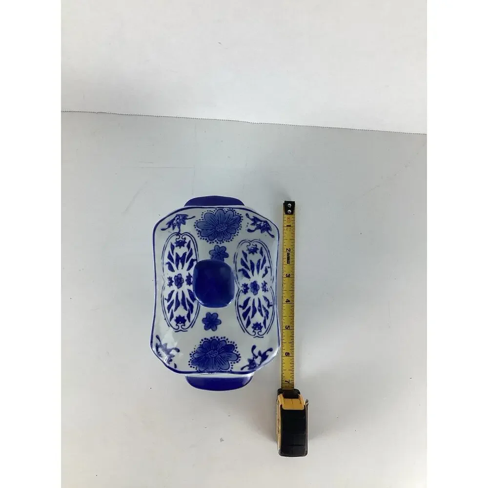 Chinese Chinoiserie Asian antique Porcelain Blue and White Dish With Lid